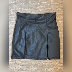 LEATHER SKIRT